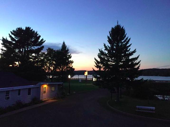 Bear Paw Inn Michigamme Kültér fotó